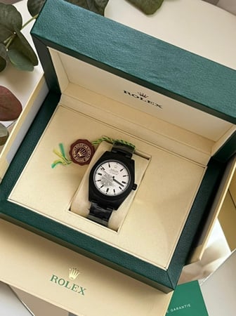 ساعة رولكس ميلغوس