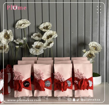 ١٢ حبة فرش مكياج مع الشنطة مع اللوقو