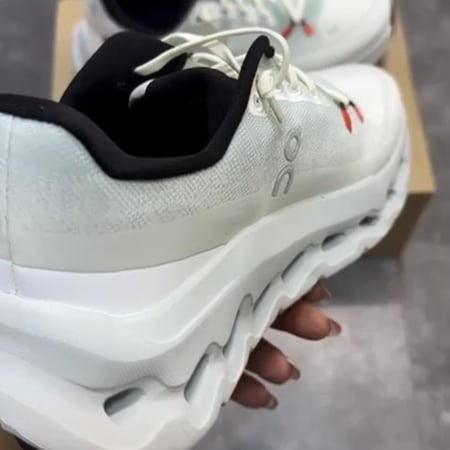 Cloudtilt 'Mineral Ivory'