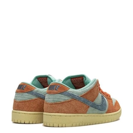 Nike SB Dunk Low Pro Prm "Noise Aqua"