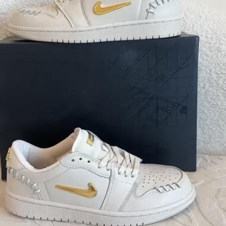 Air Jordan 1 Low "Method of Make - Legend Light Brown" sneakers