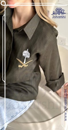 قميص اليوم الوطني نسائي لون زيتي