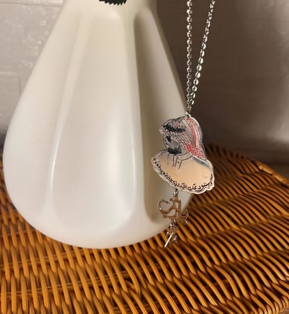 تعليقة سيارة صوره نحت حسب الطلب