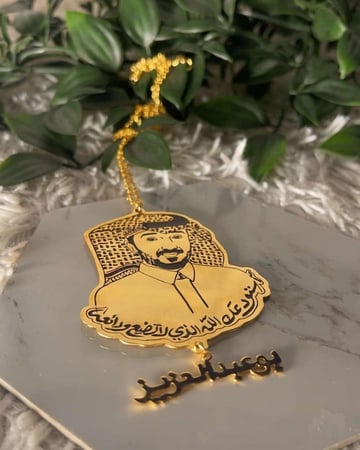 تعليقة سيارة صوره نحت حسب الطلب