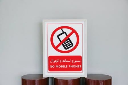 لوحة ممنوع استخدام الجوال