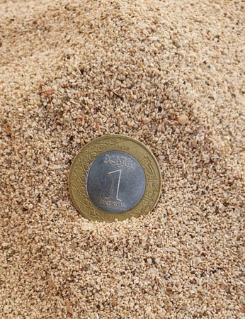 رمل مرجان طبيعي زينة للريزن و للشموع لا يعكر الشفافية