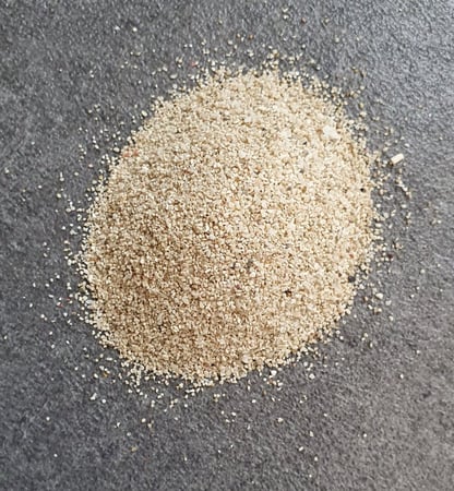 رمل مرجان طبيعي زينة للريزن و للشموع لا يعكر الشفافية