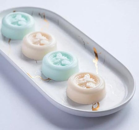 قالب سيليكون النحل / قالب كيك / قوالب موس / قالب صابون ( قطعه واحده )