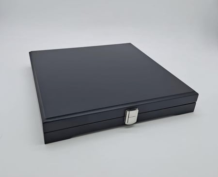 درع صحن خشبي دائري مع سنابل