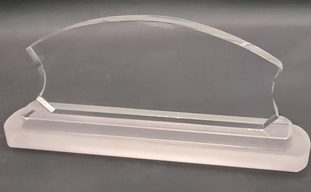 لوحة كريستال بقاعدة شفاف