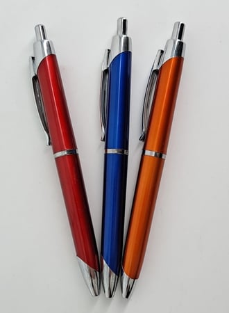 قلم بلاستيك