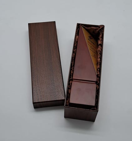 درع تروفي خشب كامل