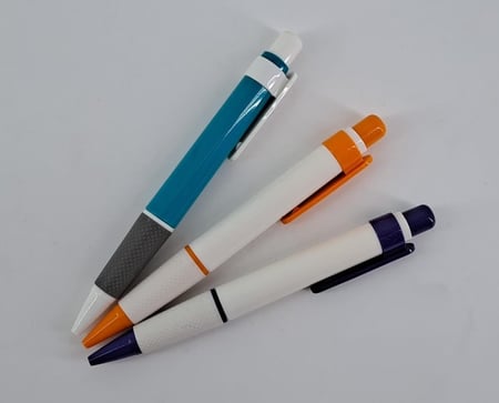 قلم بلاستيك