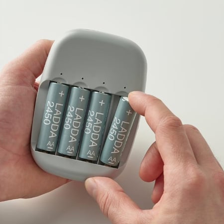 ايكيا | شاحن بطاريات صغيرة وكبيرة IKEA | STENKOL | AA AAA Battery Charger