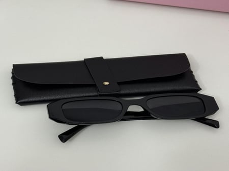 نظارة برادا