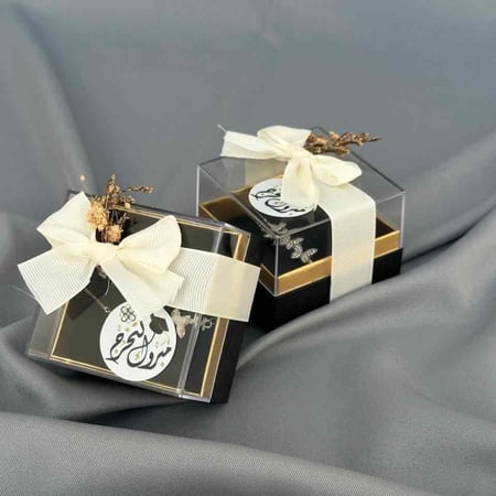 توزيعات تخرج اسورة بعلبة فاخرة