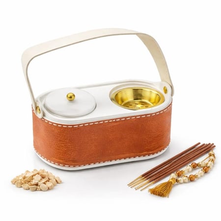 مبخرة أنيقة على شكل حقيبة مرتبة