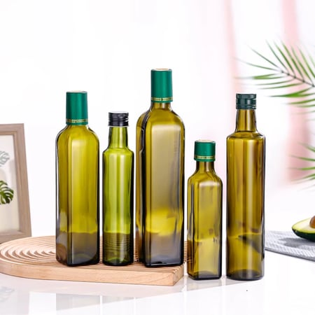 زجاجات زيت زيتون عتيقة الطراز
