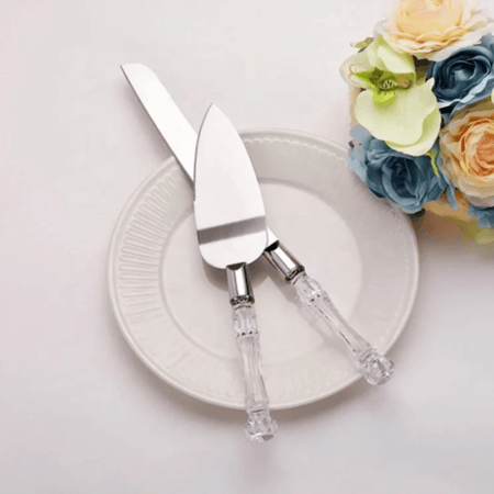 ادوات تقطيع الكيك