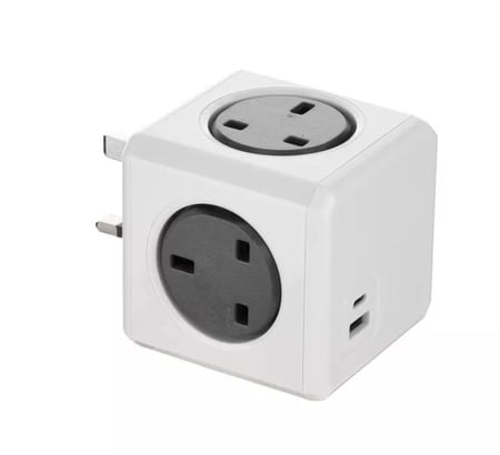 محول طاقة جداري 4 منافذ ثلاثية و 1 منفذ usb و 1 منفذ تايب سي
