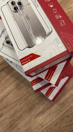 بكج حماية ايفون 17 | iPhone 17 المتكامل من مارفن | Marvn ضمان 24 شهر على الكسر