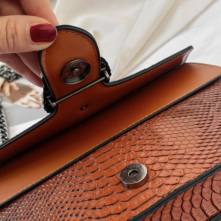 حقيبة كروس ذات سلسلة عتيقة للنساء ، حقيبة صغيرة مربعة ، حقائب كتف جمالية ، أزياء كورية شائعة ، اتجاه ،