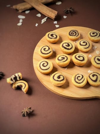 رولز بالقرفة