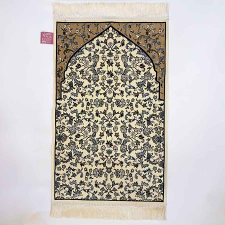 تَقوى – سجادة صلاة مسجد قباء الفاخرة (لون بيج مع كريمي نقي)