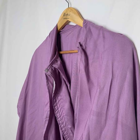 تسنيم – شرشف صلاة مرد باللون الموف ودانتيل أبيض