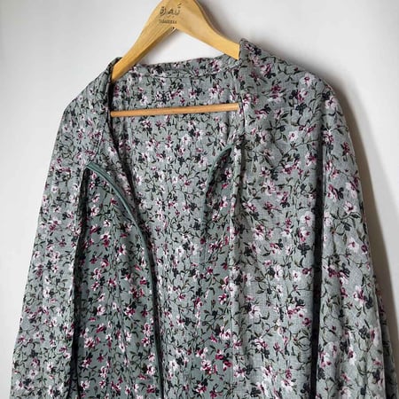 رَيْحان – شرشف صلاة بسحاب أمامي باللون الأخضر الزيتي