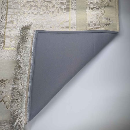 درّة – سجادة صلاة مبطنة فاخرة باللون السكري الملكي