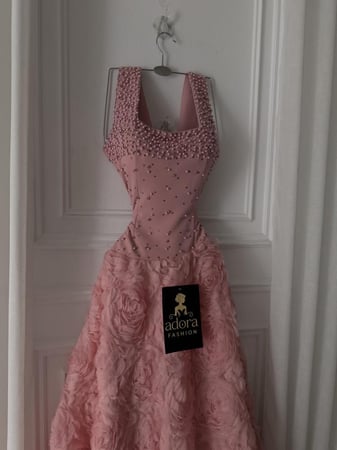 فستات مورد بينكي