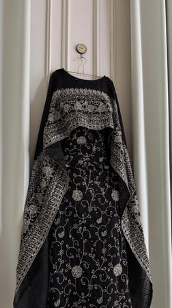 جلابية مطرزة فاخرة