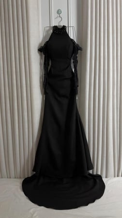 فستان سهرة اسود انيق