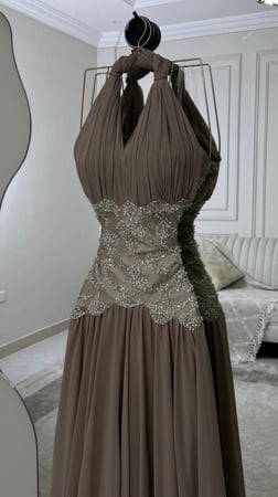 فستان سهرة ناعم