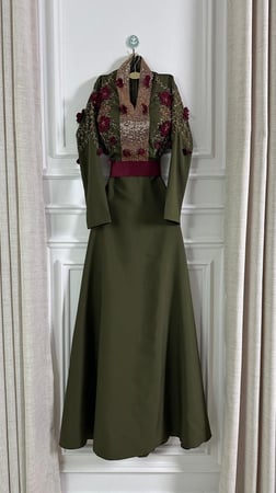 فستان ناعم ورد بارز