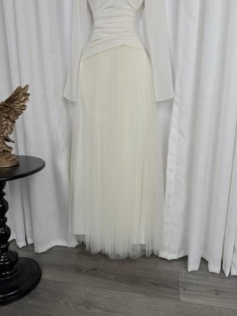 فستان العيد اوف وايت ناعم