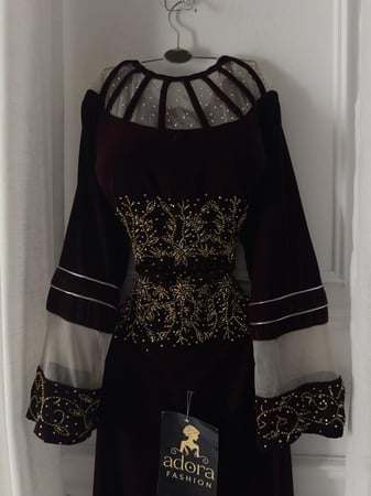 فستان مخمل فخم