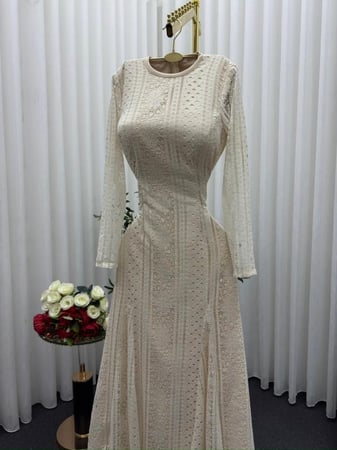 فستان ناعم دانتيل