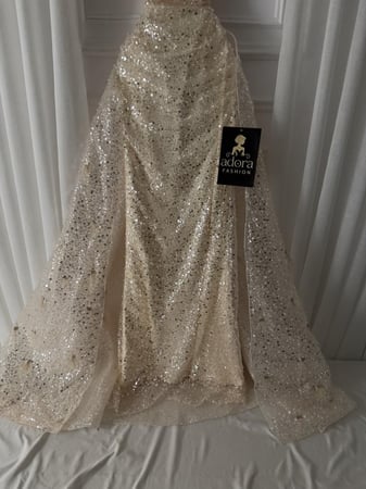 فستان سهره سكري مكشوف الكتف