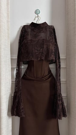 فستان ناعم بني