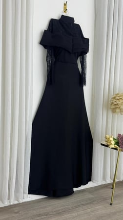 فستان اسود باربي مع دانتيل