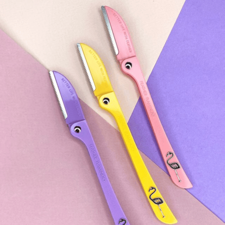 أمواس نسائية مطوية من فيذر فيلامنجو للحلاقة الدقيقة والآمنة