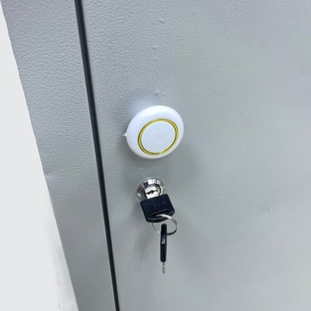 دولاب حديد باب واحد