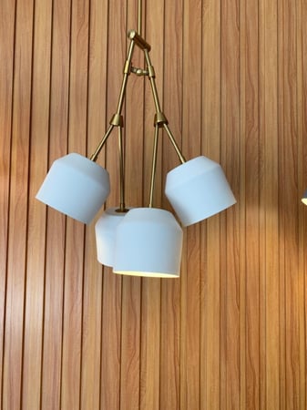 ثريا مودرن فنية حديد بلون أبيض وذهبي | Alba Art | ألبا آرت