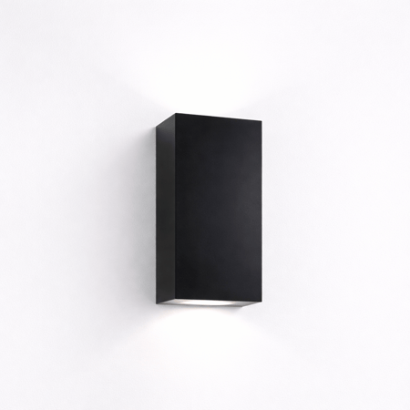 إضاءة جدارية خارجية – لون أسود، إضاءة من الجهتين GU10