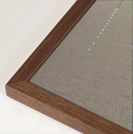 لوحة تجريدية بتصميم شعاعي جبسية تعتمد على فن التنقيط