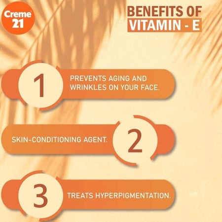 بتروليوم جلي ترطيب معزز بالفيتامين وزيت اللوز من كريم 21 - 300 مل