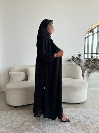 عبايـة ملك بلاك