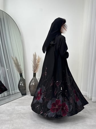 عباية كلوش اسود